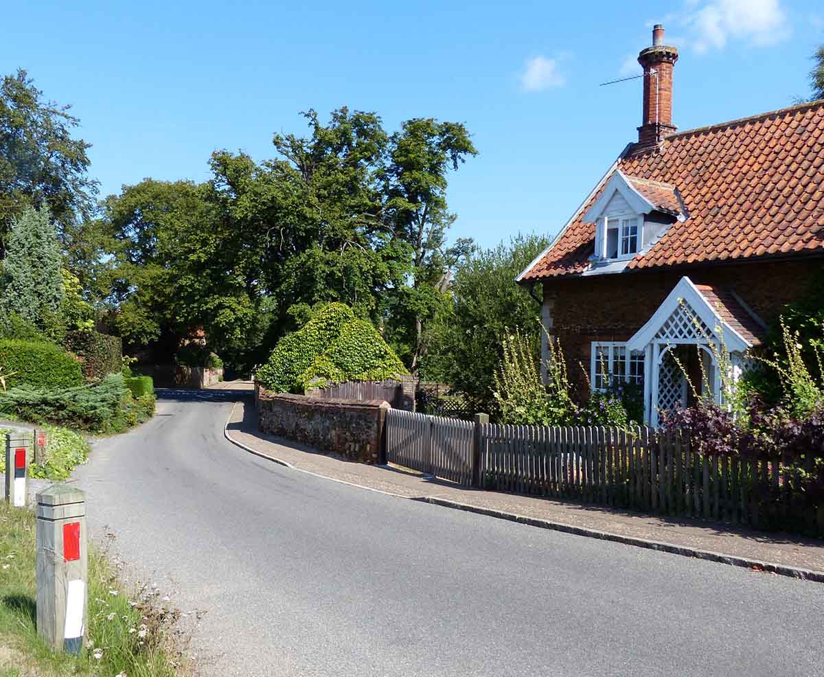 Houses for sale in Norfolk, England. Photo © Mat Fascione (cc-by-sa/2.0)